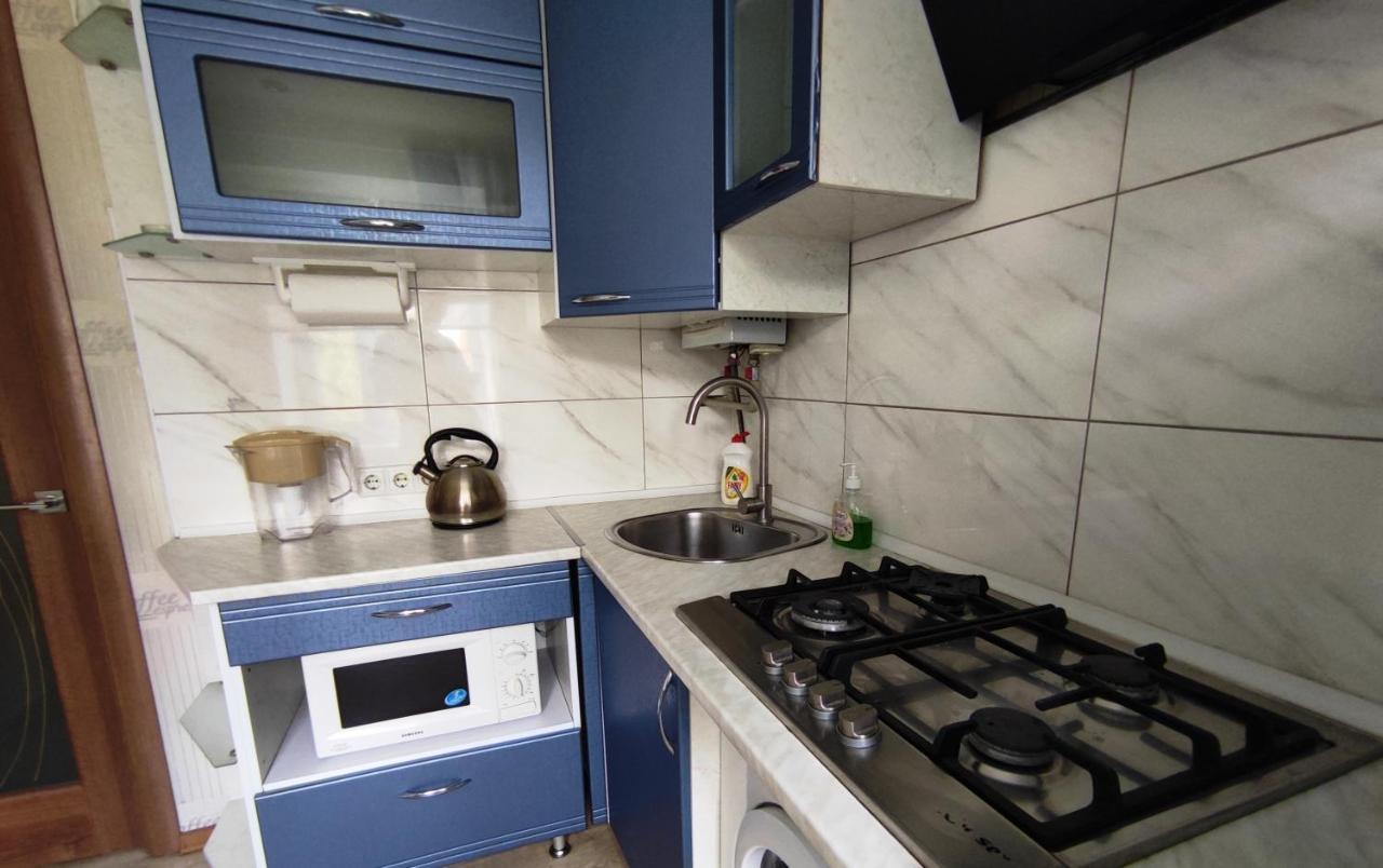 Двухкомнатные Апартаменты Центр Mystetsʹka 3 Kr Apartments Kryvyi Rih Exterior photo