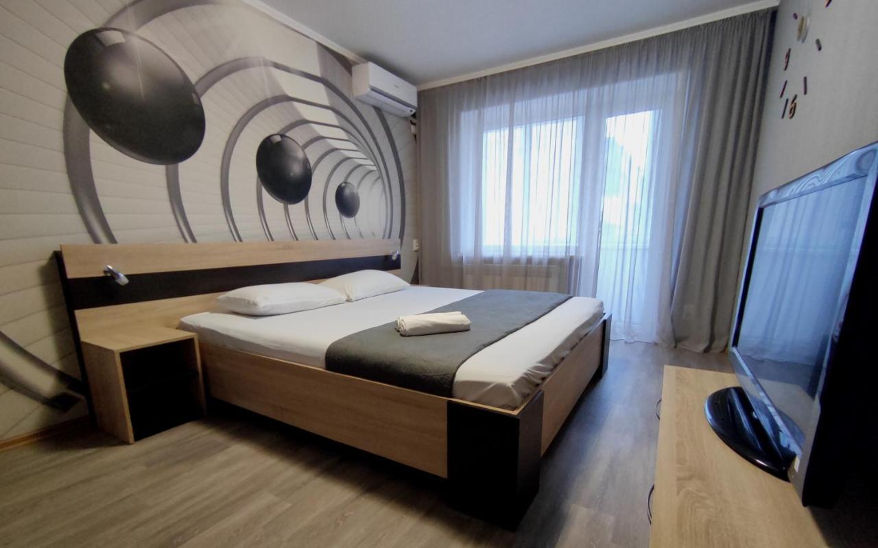 Двухкомнатные Апартаменты Центр Mystetsʹka 3 Kr Apartments Kryvyi Rih Exterior photo