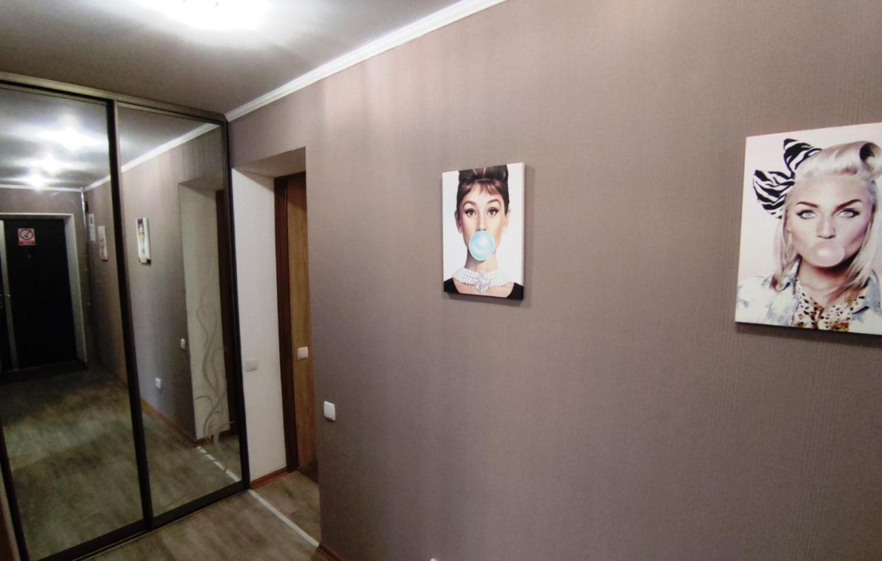 Двухкомнатные Апартаменты Центр Mystetsʹka 3 Kr Apartments Kryvyi Rih Exterior photo