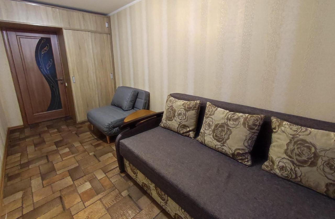 Двухкомнатные Апартаменты Центр Mystetsʹka 3 Kr Apartments Kryvyi Rih Exterior photo