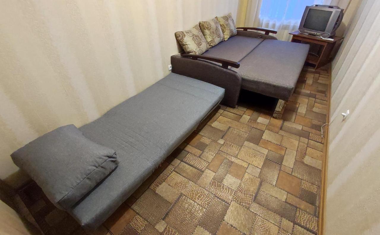 Двухкомнатные Апартаменты Центр Mystetsʹka 3 Kr Apartments Kryvyi Rih Exterior photo